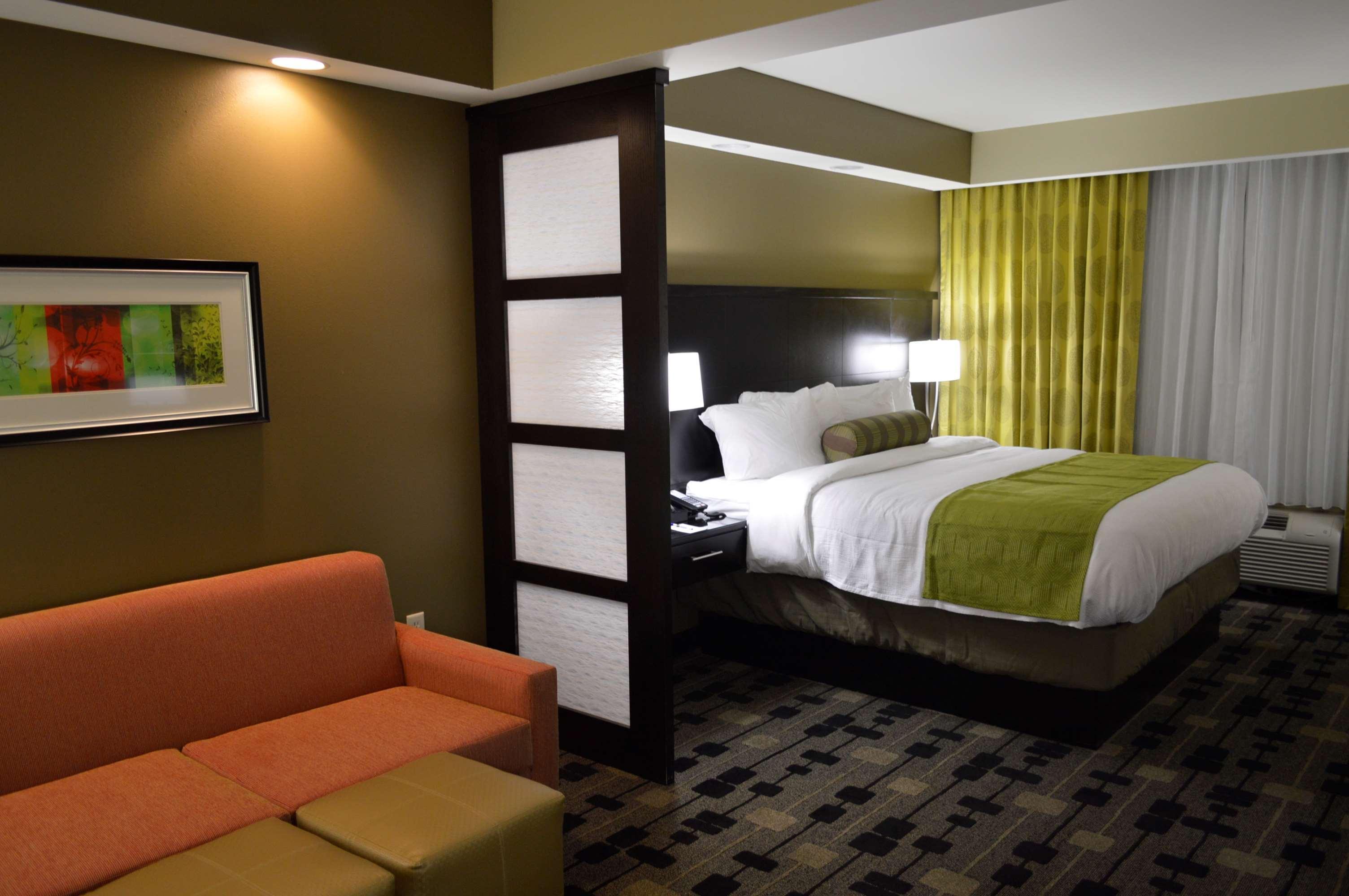 Best Western Plus University Inn Хаттисберг Экстерьер фото